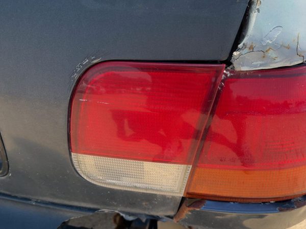 1996-1998 Honda Civic Passenger Right Inner Tail Light Brake Lamp Oem Rear — photo 1