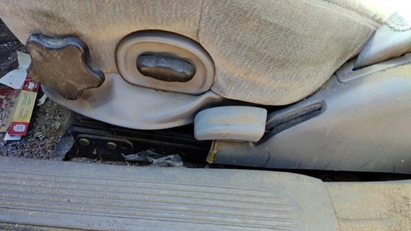 2000-2005 Buick Lesabre Driver Left Power Seat Track With Motors Only Gray 17B — photo 2