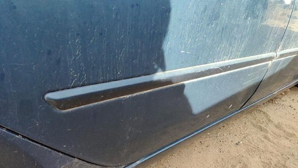 06-08 Sonata Passenger Right Rear Moulding From Door Back Trim Strip Blue — photo 1