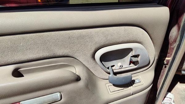 1995-99 Gmc Yukon Driver Left Rear Inside Door Trim Panel Only Oem Back Tan 522 — photo 4