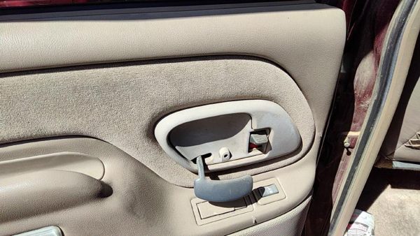 1995-99 Gmc Yukon Driver Left Rear Inside Door Trim Panel Only Oem Back Tan 522 — photo 5