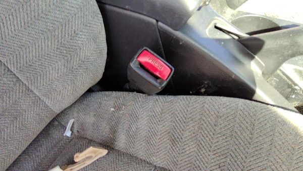 2002-2005 Subaru Legacy Passenger Right Front Seat Belt Buckle Receiver Oem Gray — photo 3