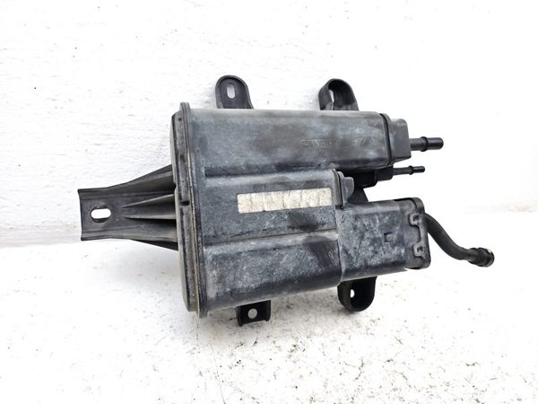 2007-2008 Suzuki Grand Vitara Xl-7 Fuel Vapor Canister Oem Charcoal Housing — photo 1