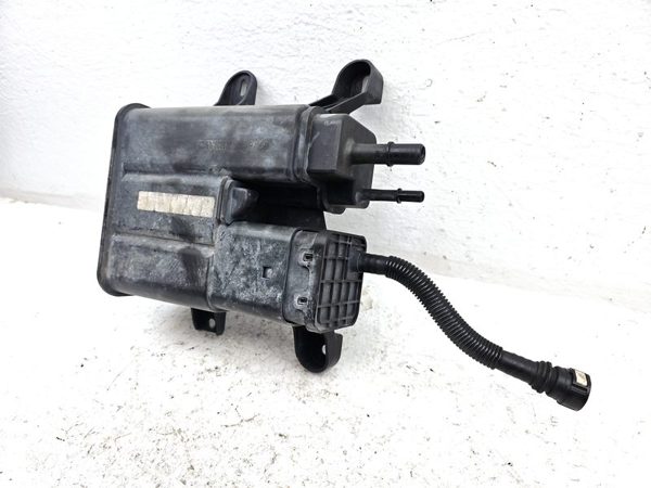 2007-2008 Suzuki Grand Vitara Xl-7 Fuel Vapor Canister Oem Charcoal Housing — photo 2