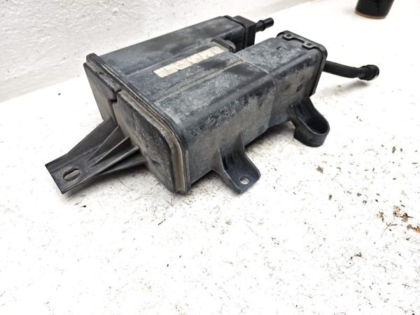 2007-2008 Suzuki Grand Vitara Xl-7 Fuel Vapor Canister Oem Charcoal Housing — photo 3