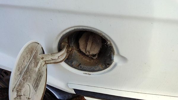 82-96 Olds Ciera Fuel Filler Neck Assembly With Gas Cap Oem — photo 1