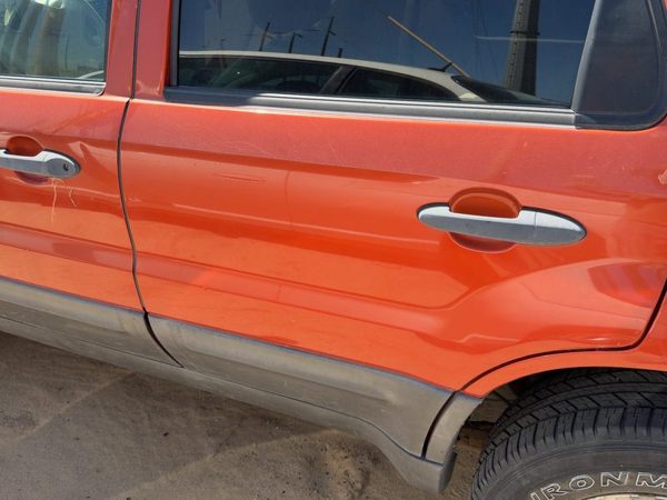2006 Ford Escape Rear Door LH Orange Gw — photo 4