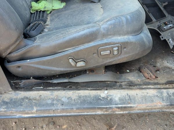01 S10 Blazer Passenger Right Side Power Seat Switch With Trim Panel Graphite 12 — photo 1