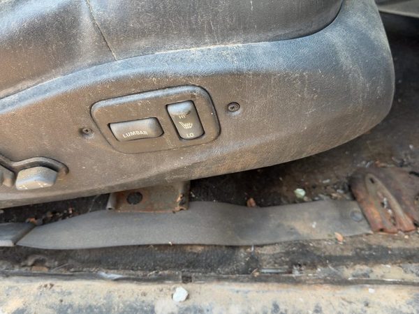 01 S10 Blazer Passenger Right Side Power Seat Switch With Trim Panel Graphite 12 — photo 7
