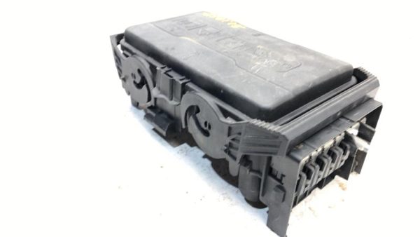 2018-2020 Buick Regal Engine Fuse Box Panel Power Distribution Block Oem 2.0l — photo 6