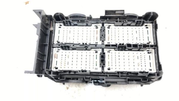 2018-2020 Buick Regal Engine Fuse Box Panel Power Distribution Block Oem 2.0l — photo 8