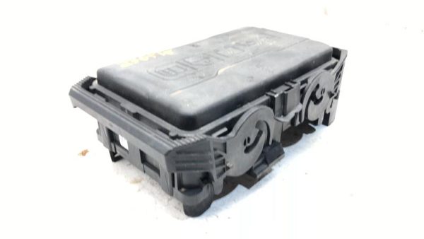 2018-2020 Buick Regal Engine Fuse Box Panel Power Distribution Block Oem 2.0l — photo 5