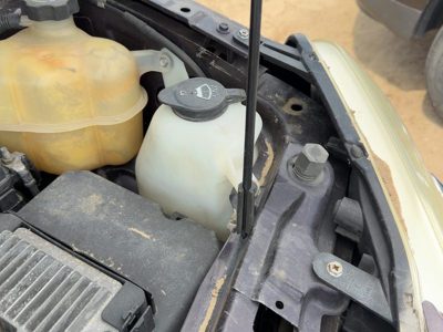 05-06 Chevy Equinox Windshield Washer Fluid Reservoir With Pump Oem Wiper Tank