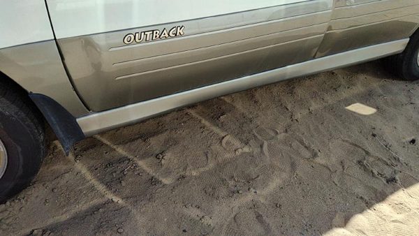 2000-2004 Legacy Outback Driver Left Lower Rocker Moulding Oem 91112Ae35bnn — photo 2