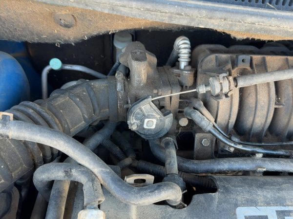 2004-2005 Chevy Aveo Throttle Body Valve Oem With Sensors 1.6L Cable Actuated — photo 2