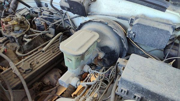 95-96 Chevy Silverado 1500 Power Brake Booster With Master Cylinder Pair Set Oem — photo 2