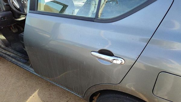 2017 Nissan Versa Rear Door LH Gray Kad — photo 1