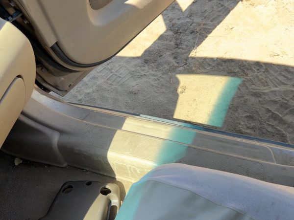 2005-2006 Honda Crv Passenger Right Lower Sill Step Moulding Trim Panel Oem Tan — photo 2