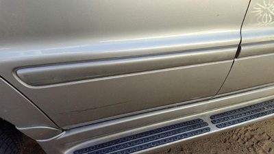 98-05 Ml350 Passenger Right Rear Moulding From Door Back Trim Strip Gold