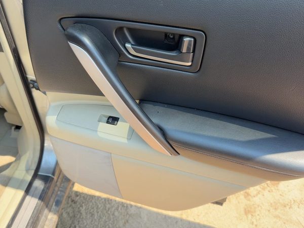 03-04 Fx45 Passenger Right Rear Door Trim Panel Switches Back Willow/Black S — photo 5