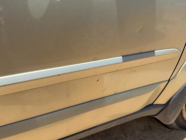 05-09 Legacy Outback Passenger Right Front Upper Moulding From Door Oem Gold 9J — photo 6