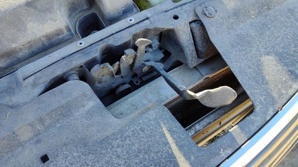2007-2009 Nissan Altima Hood Latch Assembly With Bracket Oem 62500Ja000 — photo 3