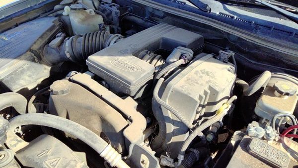 2004-2006 Gmc Canyon Valve Cover Oem 3.5L 15948165 — photo 3