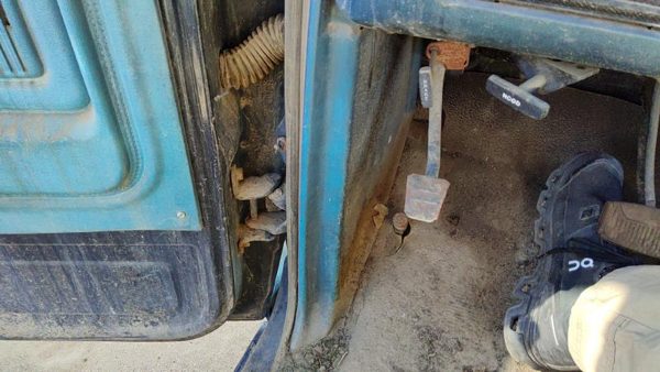 1980-1986 Ford F150 Driver Left Lower Kick Trim Panel Oem Blue — photo 2