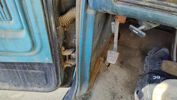 1980-1986 Ford F150 Driver Left Lower Kick Trim Panel Oem Blue — photo 3