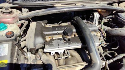 2001 Volvo V70 Xc Valve Cover Oem 2.4L Turbo