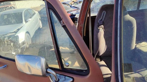 73-88 Chevy K30 Passenger Right Front Vent Window Small Door Glass With Frame — photo 2