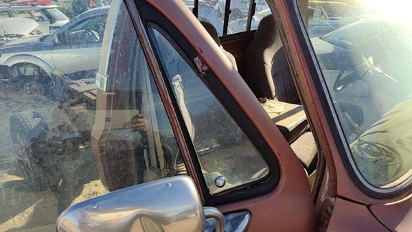73-88 Chevy K30 Passenger Right Front Vent Window Small Door Glass With Frame — photo 1