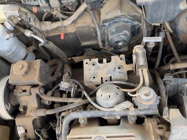 1986-1988 Olds 88 Rear Valve Cover Oem 3.8L — photo 2