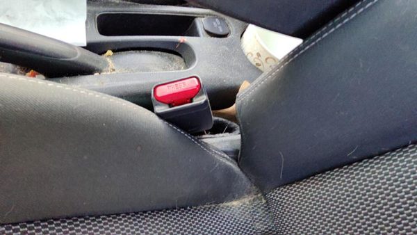 2016-2019 Nissan Versa Driver Left Front Seat Belt Buckle Receiver Charcoal G — photo 3