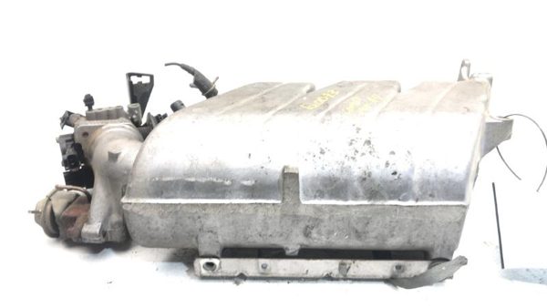 1998 Dodge Caravan Intake Manifold 3.3L Upper — photo 4