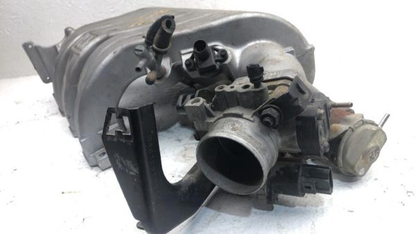 1998 Dodge Caravan Intake Manifold 3.3L Upper — photo 7