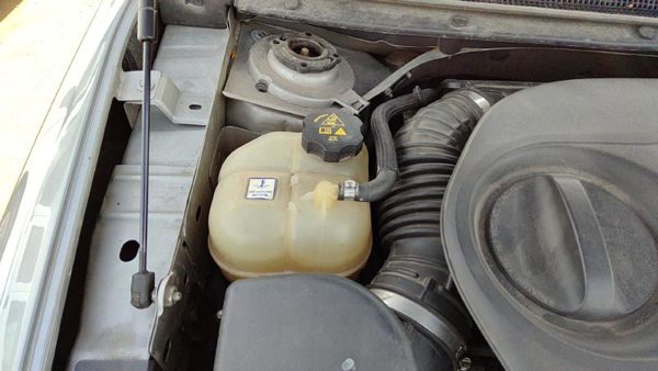 2015-2017 Chrysler 200 Coolant Reservoir Radiator Overflow Tank Bottle Oem — photo 1