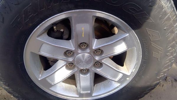 2005 Suburban 1500 Wheel Chevy 1 — photo 3