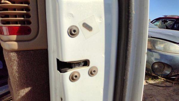1996-1999 Town & Country Passenger Right Front Door Latch With Rods/cables Oem — photo 1
