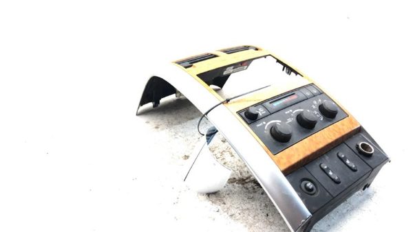 2007-2009 Chrysler Aspen Temperature Control Module In Dash Heater Ac Head Unit — photo 2