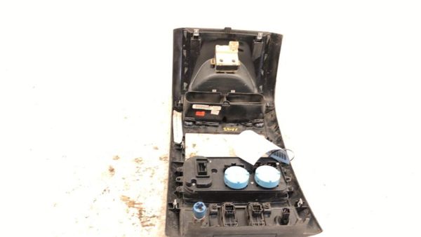 2007-2009 Chrysler Aspen Temperature Control Module In Dash Heater Ac Head Unit — photo 7