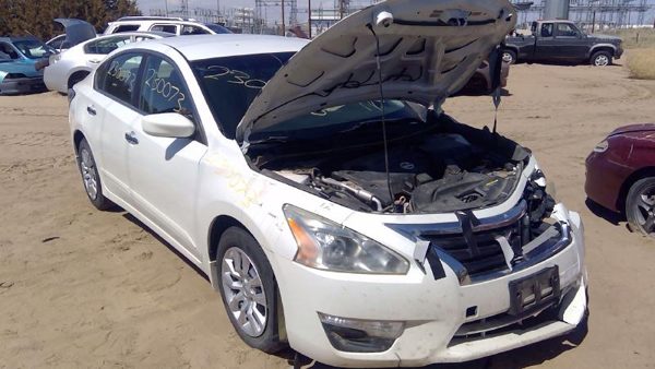 2014 Nissan Altima — vehicle photo 1