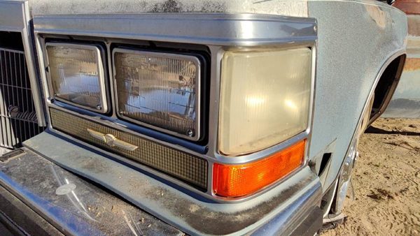 1980-84 Deville Sedan Driver Left Chrome Trim Around Headlight Oem Door 01628786 — photo 3