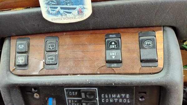 1979-1985 Mercedes 300Td Set Of Switches On Dash Oem Rear Wiper Power Antenna — photo 4