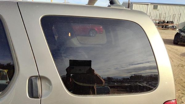 2000-2004 Nissan Xterra Driver Left Rear Quarter Glass Back Side Window Oem — photo 3