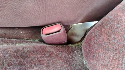 1997-1999 Buick Lesabre Driver Left Front Seat Belt Buckle Receiver Oem Red