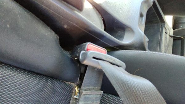 13-19 Nissan Sentra Driver Left Front Seat Belt Buckle Receiver Oem Charcoal G — photo 3
