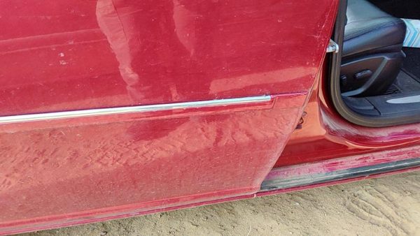 06-07 Lucerne Passenger Right Rear Moulding From Door Back Trim Crimson 86U — photo 2