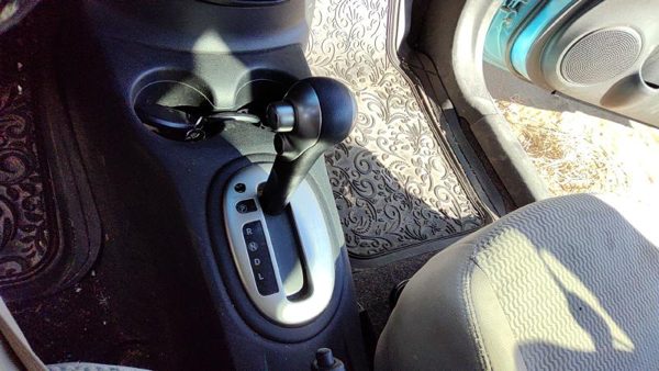 14-19 Versa Note Floor Shifter Lever Assembly Shift Unit Automatic Transmission — photo 4