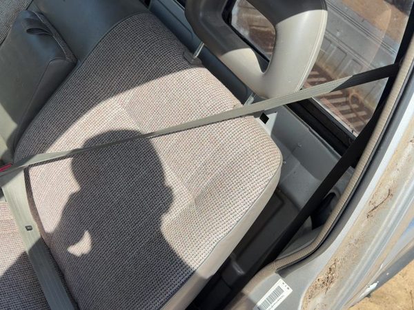 1988-1995 Isuzu Pup Driver Left Front Seat Belt Retractor Oem Shoulder Gray — photo 1